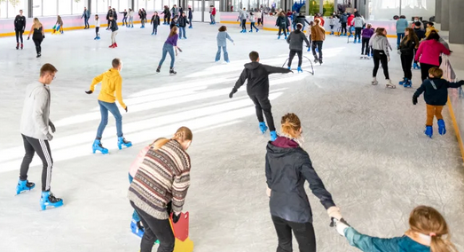 Ouverture de la patinoire de l'UCPA Sport Station Grand Reims