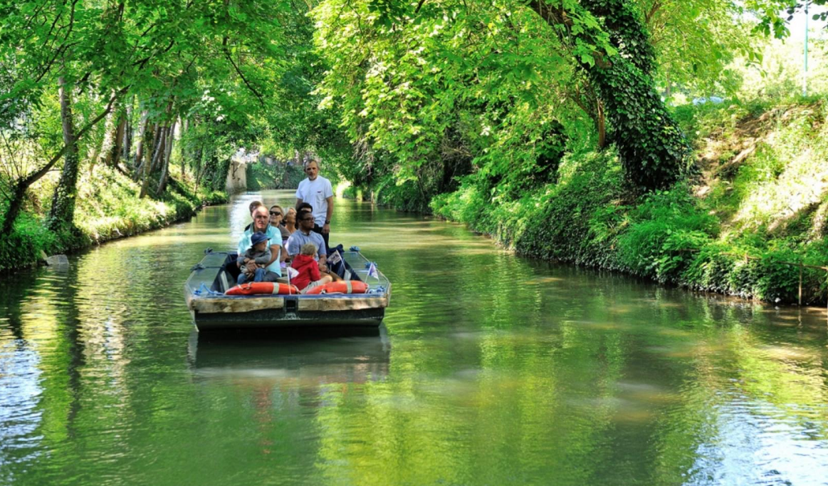 L'Eau'dyssée - Balade en barque en famille à Châlons-en-Champagne