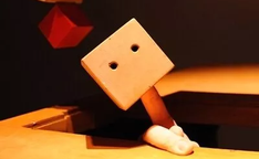 BOOM - spectacle théâtre d'objets au Carré Blanc de Tinqueux